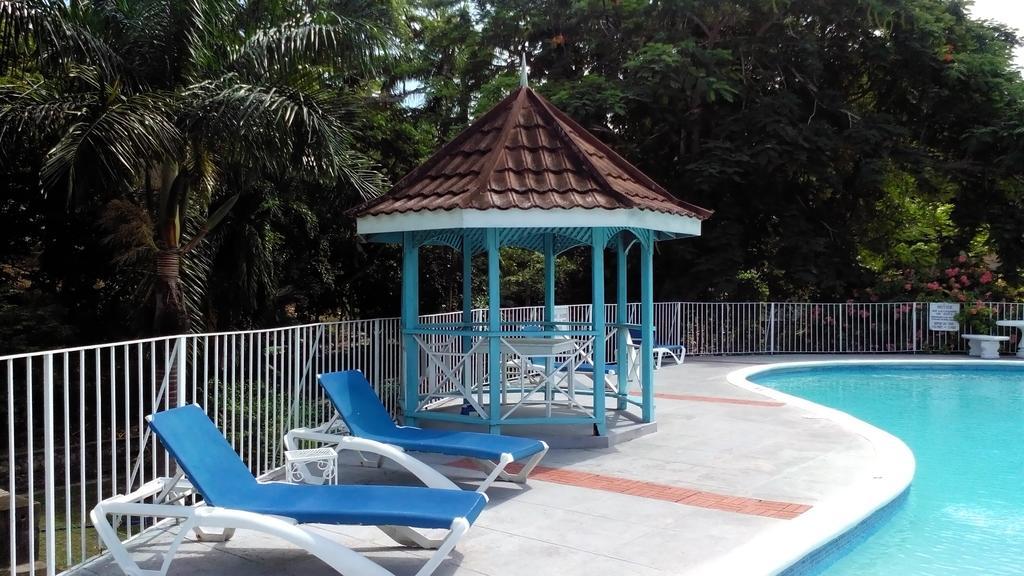 Silver Creek Resort Runaway Bay Eksteriør billede